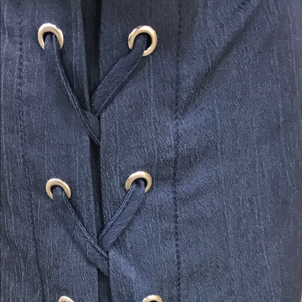 ☀️BLUE CHAMBRAY DRESS - Picture 3 of 8
